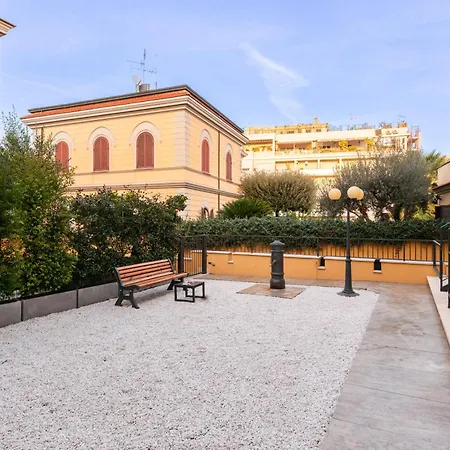 Seven Kings By Hostand Apartahotel 4*