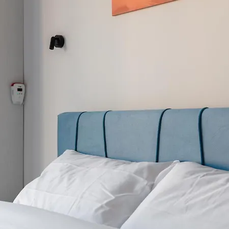 Apartahotel Seven Kings By Hostand
