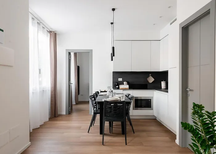 Hotel apartamentowy Seven Kings By Hostand