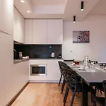 Seven Kings By Hostand Apartmanhotel Róma