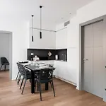 Seven Kings By Hostand Apartmanhotel